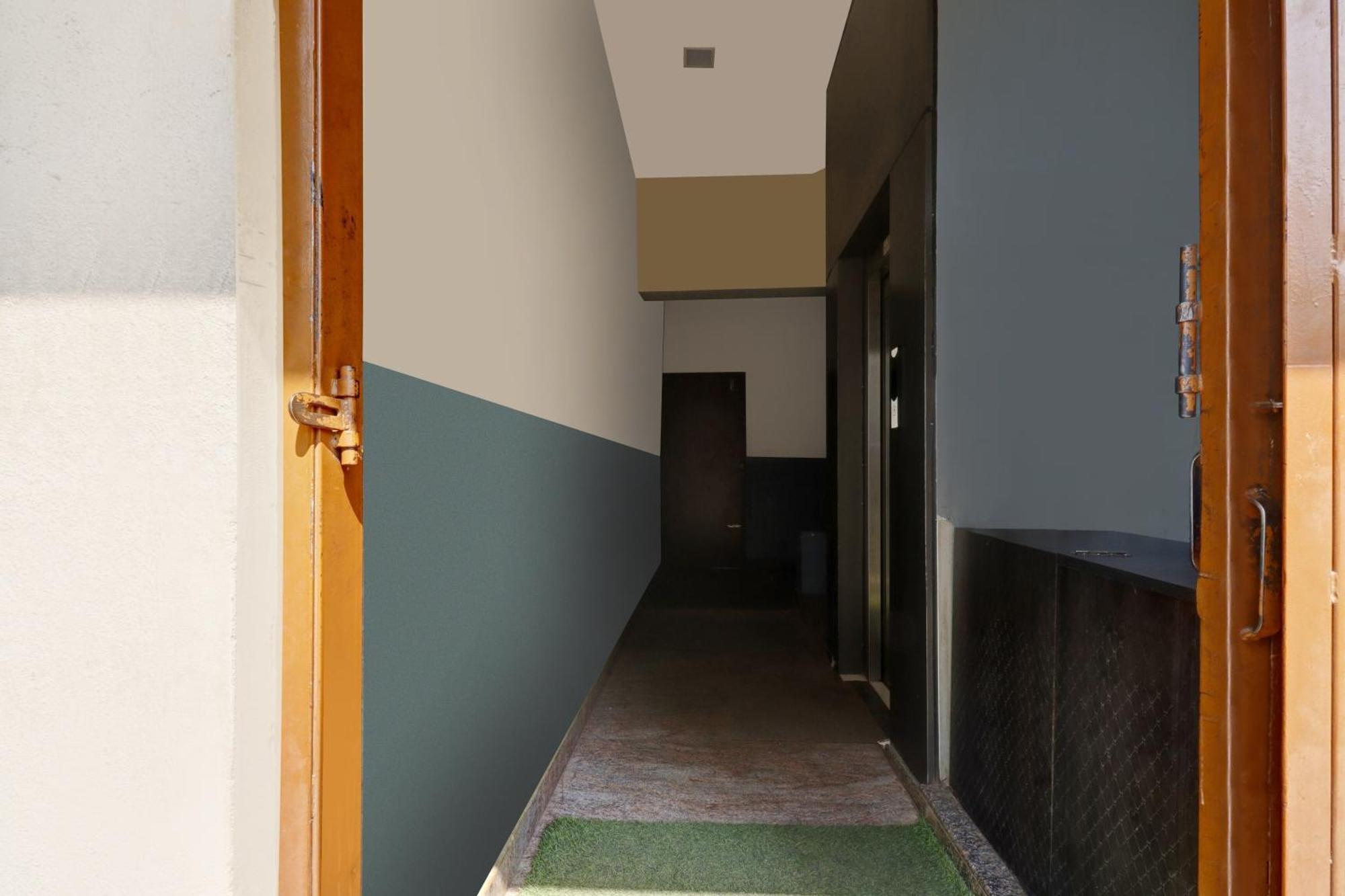 Hotel O Lakshmi Deluxe Lodge Tumkur Exterior foto